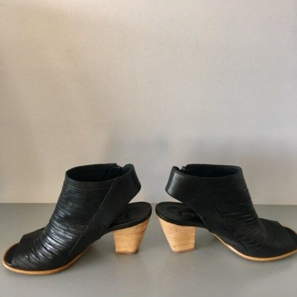 Paul Green Cayanne black leather shooties size 4.5 (7 us) - Picture 3 of 16